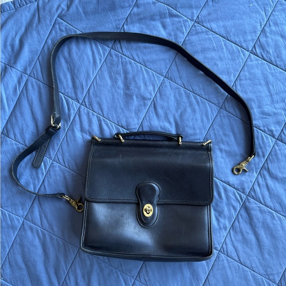 Coach Handbags - Vintage Coach Willis bag